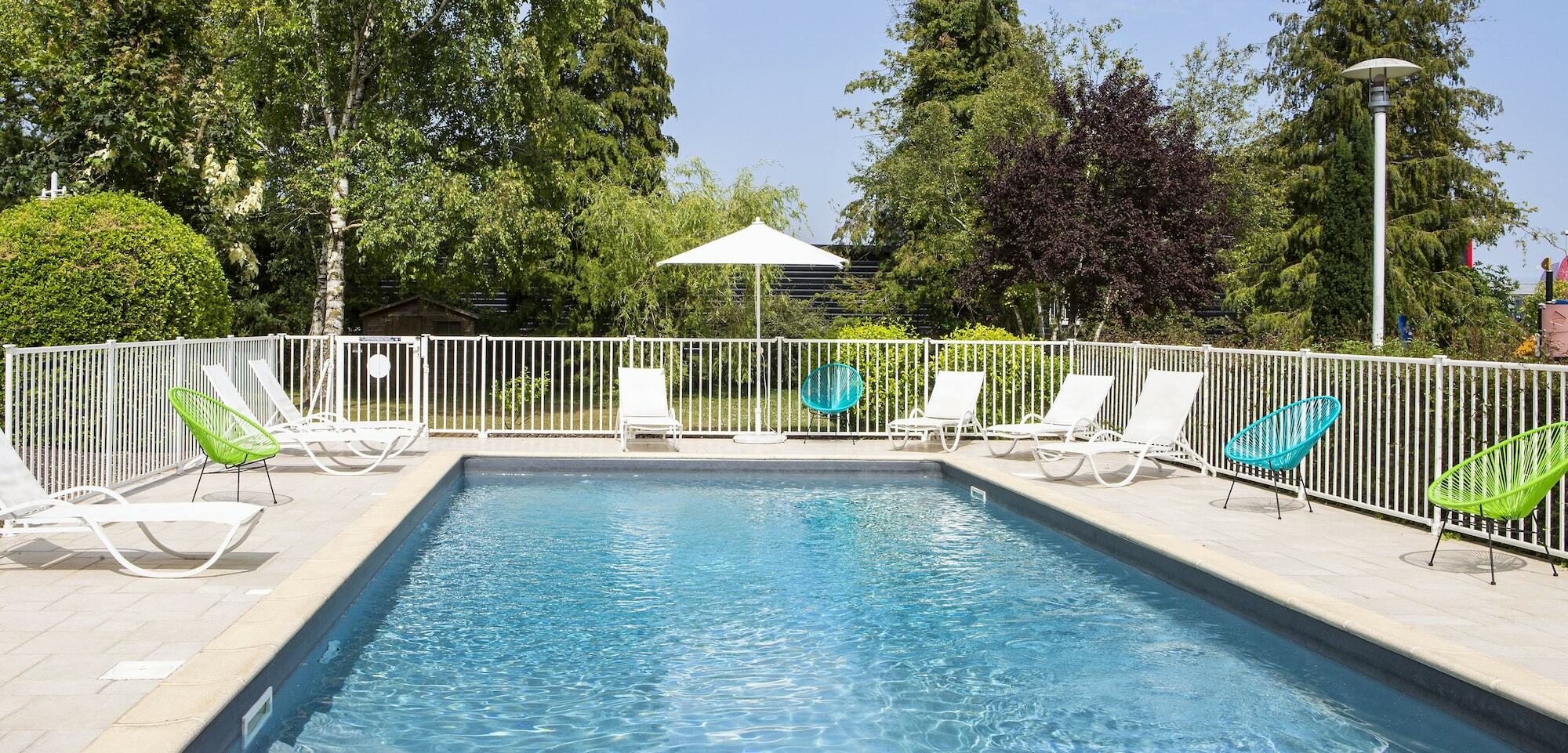 Hotel Campanile Nord - Barberey 3*